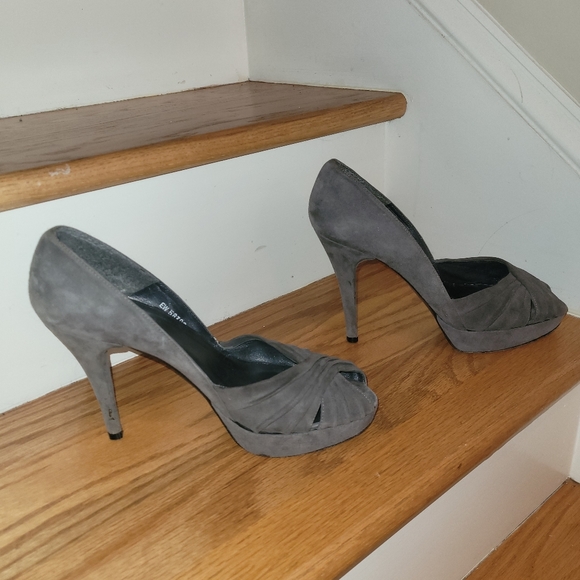 Stuart Weitzman Shoes - Stuart Weitzman Grey Suede Peep Toe Pumps